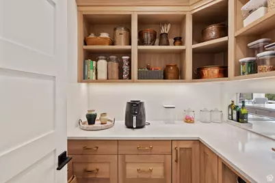 4881 S Holladay Blvd, Holladay, UT 84117 - Photo 19