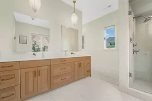 4881 S Holladay Blvd, Holladay, UT 84117 - Photo 33