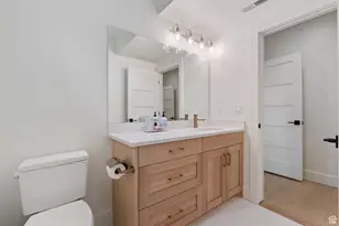 4881 S Holladay Blvd, Holladay, UT 84117 - Photo 51