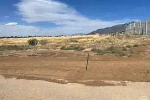 2885 E Mosley Ct N, Layton, UT 84040 - Photo 1