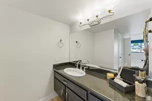 241 N Vine St E, Salt Lake City, UT 84103 - Photo 37