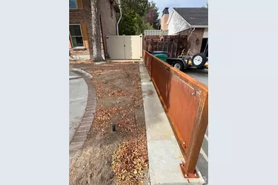 2650 E Willow Wick Dr, Sandy, UT 84093 - Photo 3