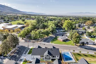 2345 E Cherry Ln, Layton, UT 84040 - Photo 27