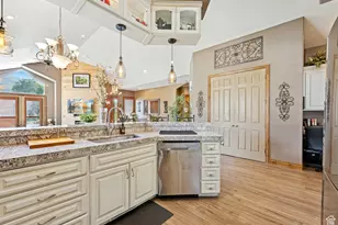 10685 N Jerling Dr, Highland, UT 84003 - Photo 13