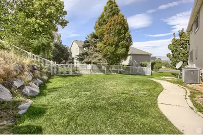928 E Rocky Mouth Ln, Draper, UT 84020 - Photo 3