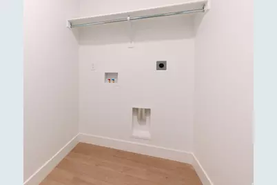 1447 W Skyline Dr #913, Saratoga Springs, UT 84045 - Photo 11