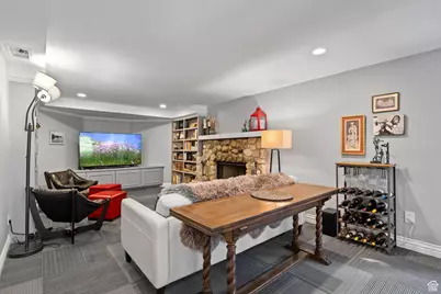 377 N Center St W, Salt Lake City, UT 84103 - Photo 19