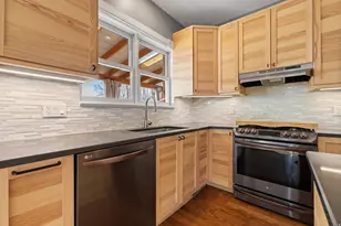 377 N Center St W, Salt Lake City, UT 84103 - Photo 11