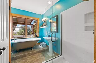 377 N Center St W, Salt Lake City, UT 84103 - Photo 17