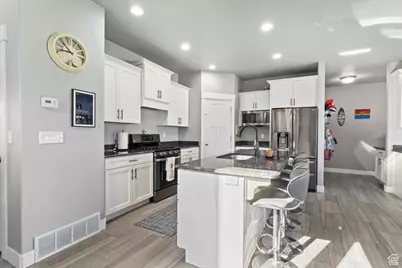 7464 W Hall Crossing Dr S, Herriman, UT 84096 - Photo 11