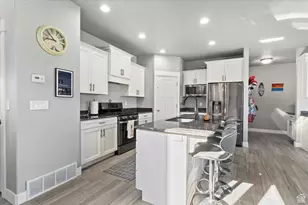 7464 W Hall Crossing Dr S, Herriman, UT 84096 - Photo 11