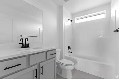 3186 W 2600 N, Clinton, UT 84015 - Photo 27