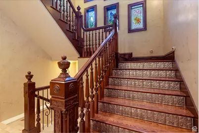 2318 E Walker Ln, Holladay, UT 84117 - Photo 25