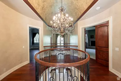 2318 E Walker Ln, Holladay, UT 84117 - Photo 21