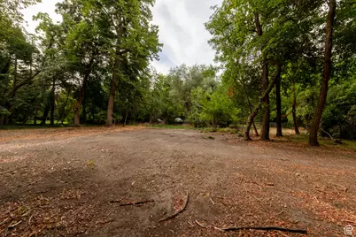 2318 E Walker Ln, Holladay, UT 84117 - Photo 39