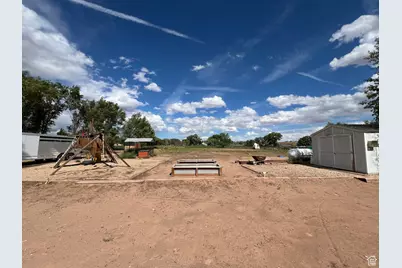 207 S Stonegate Dr, Roosevelt, UT 84066 - Photo 27