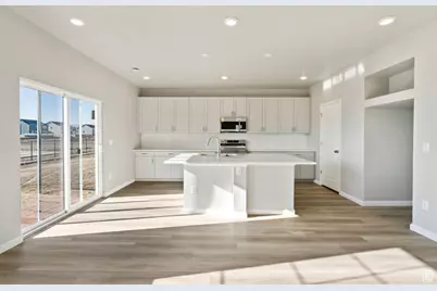 43 E Broadway Dr #1038, Saratoga Springs, UT 84045 - Photo 9