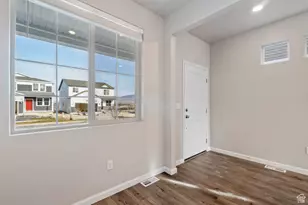 49 E Broadway Dr, Saratoga Springs, UT 84045 - Photo 3