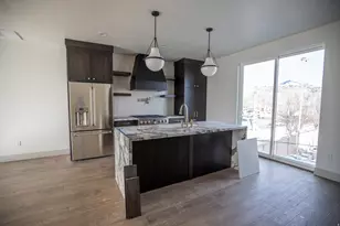 443 W 400 N, Salt Lake City, UT 84103 - Photo 3