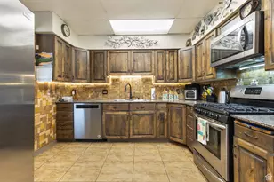 393 E Center, Springville, UT 84663 - Photo 7