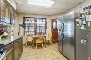 393 E Center St, Springville, UT 84663 - Photo 7