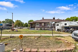 393 E Center St, Springville, UT 84663 - Photo 27