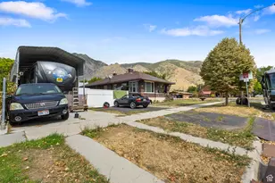 393 E Center St, Springville, UT 84663 - Photo 25