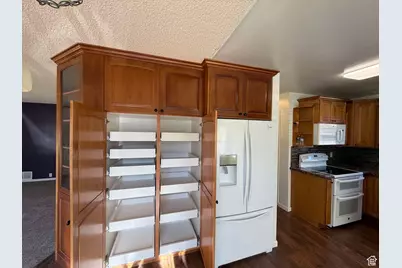 73 Garden St, Helper, UT 84526 - Photo 11