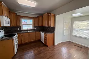 73 Garden St, Helper, UT 84526 - Photo 7