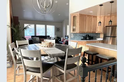 2712 E 7115 S, Cottonwood Heights, UT 84121 - Photo 7