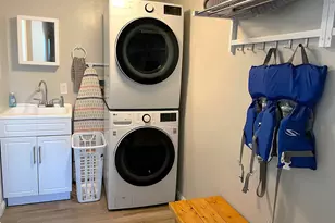 2712 E 7115 S, Cottonwood Heights, UT 84121 - Photo 23