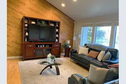 2712 E 7115 S, Cottonwood Heights, UT 84121 - Photo 3