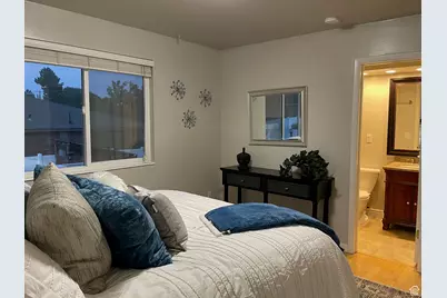 2712 E 7115 S, Cottonwood Heights, UT 84121 - Photo 11