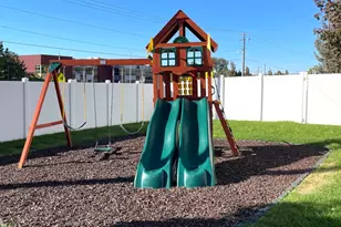 2712 E 7115 S, Cottonwood Heights, UT 84121 - Photo 35