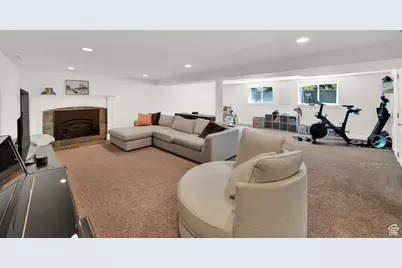 2836 E 5495 S, Holladay, UT 84117 - Photo 15