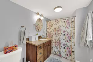 2836 E 5495 S, Holladay, UT 84117 - Photo 17