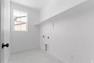 3016 W 2650 N, Clinton, UT 84015 - Photo 11