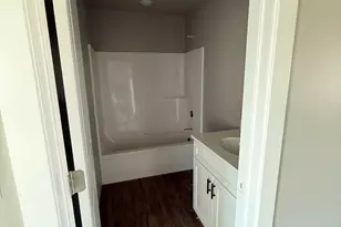 2397 E Marigold Dr, Eagle Mountain, UT 84005 - Photo 11