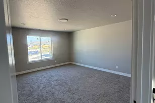 2397 E Marigold Dr, Eagle Mountain, UT 84005 - Photo 7