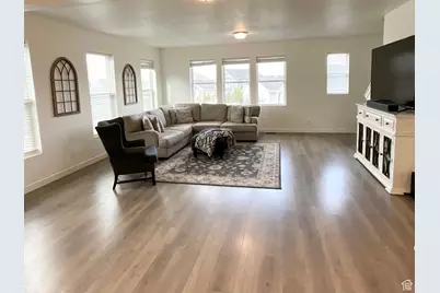 11638 S Skyward Rd W, South Jordan, UT 84009 - Photo 13