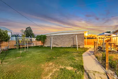 1886 W Champagne Ave, Taylorsville, UT 84129 - Photo 31