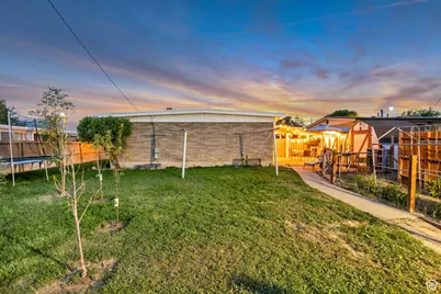 1886 W Champagne Ave, Taylorsville, UT 84129 - Photo 29