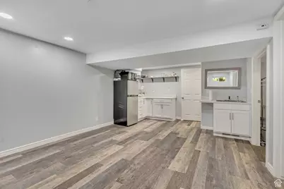 1886 W Champagne Ave, Taylorsville, UT 84129 - Photo 21