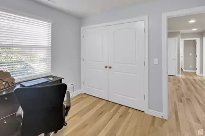 8729 S Leafwood Ln, Sandy, UT 84094 - Photo 17