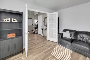 8729 S Leafwood Ln, Sandy, UT 84094 - Photo 7