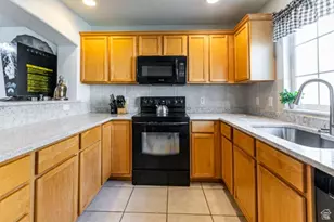 205 E Rockey Park Ln S, Draper, UT 84020 - Photo 5
