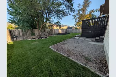 2540 N 450 W, Harrisville, UT 84414 - Photo 15