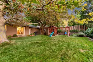 8638 S Piper Ln E, Sandy, UT 84093 - Photo 37