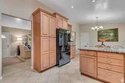 8638 S Piper Ln E, Sandy, UT 84093 - Photo 9