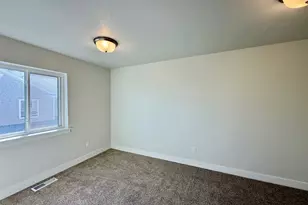 194 W Seasnons Ln, Garden City, UT 84028 - Photo 17